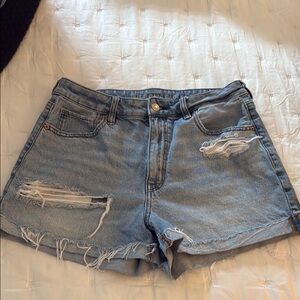 Women’s American Eagle Mom Jean Shorts